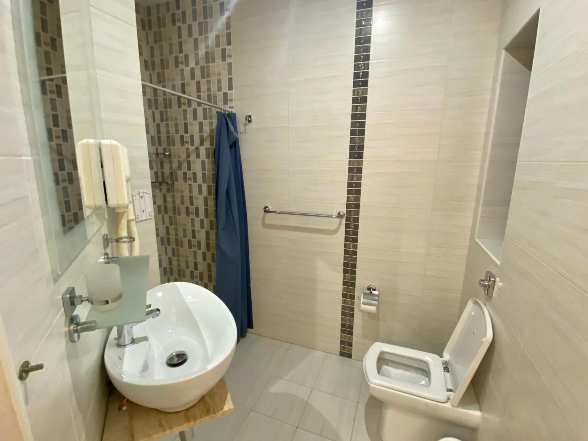 Malta Paradise Central Accomodation Hotel Saint Julian's Eksteriør billede