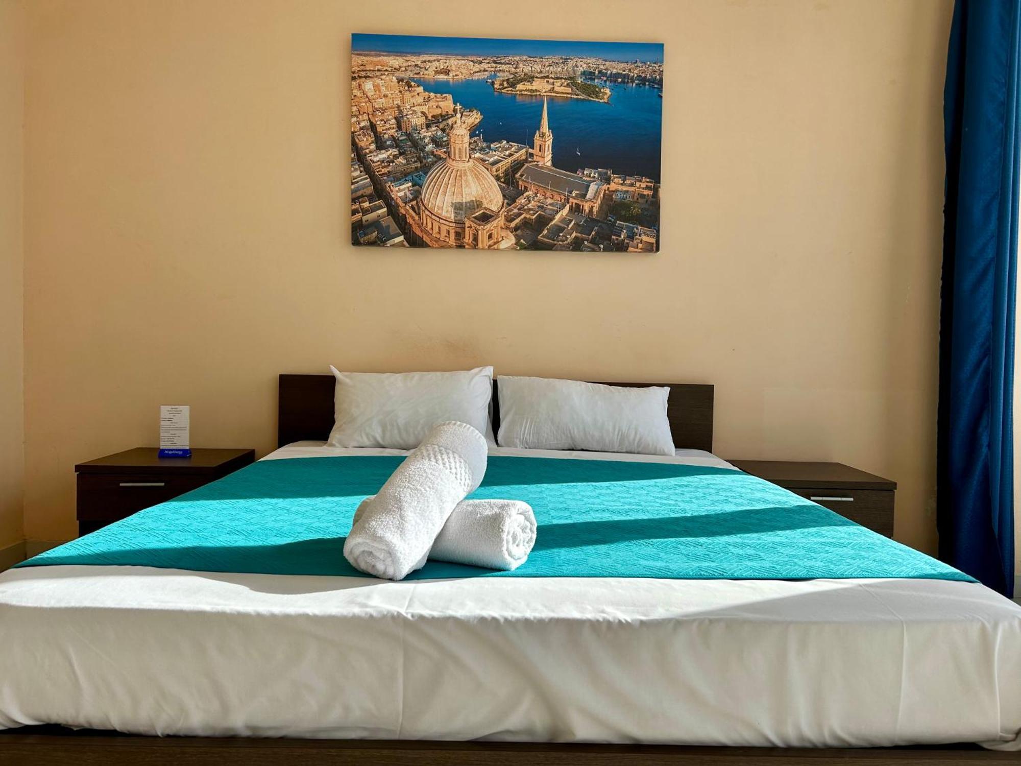 Malta Paradise Central Accomodation Hotel Saint Julian's Eksteriør billede