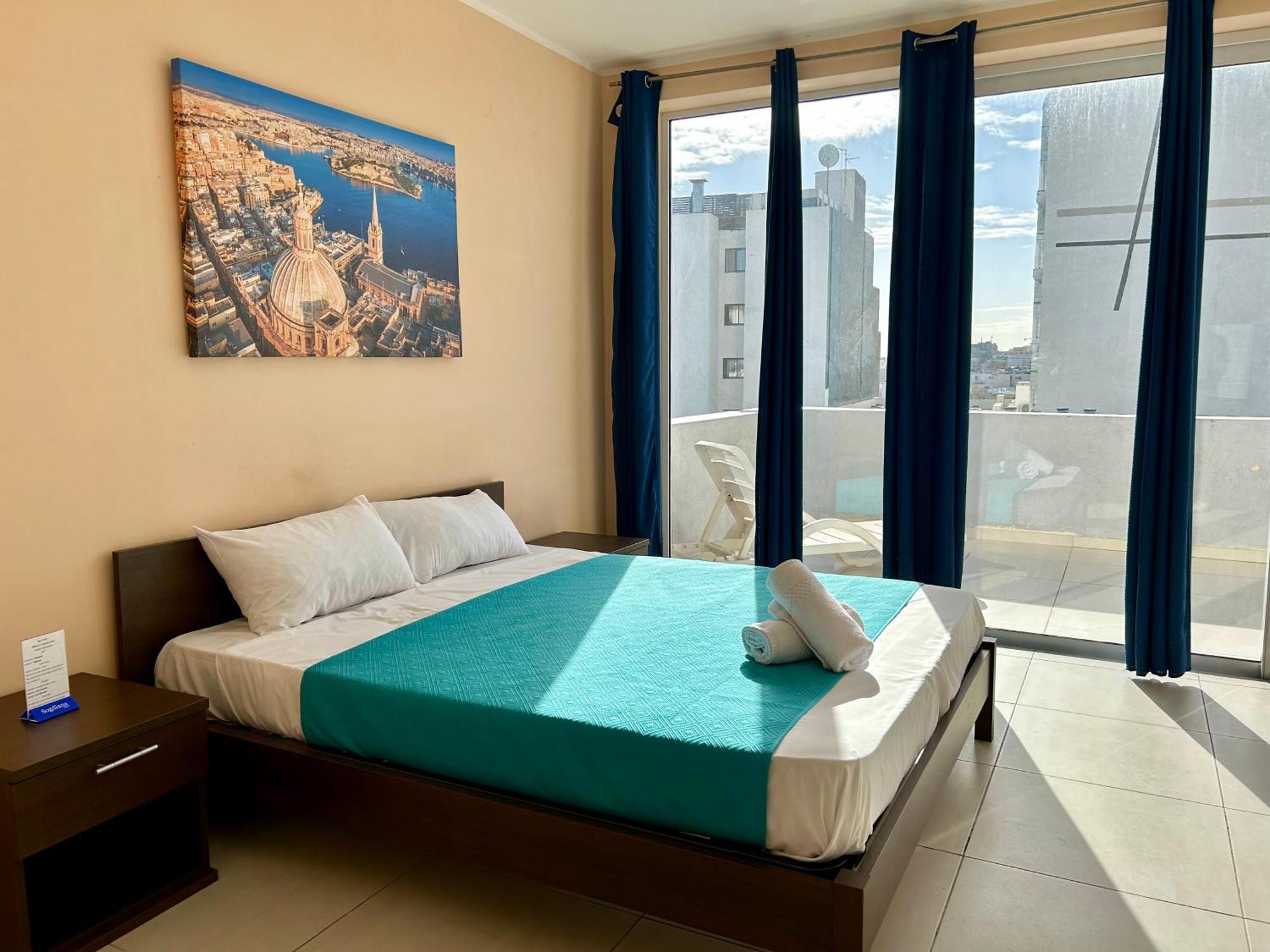 Malta Paradise Central Accomodation Hotel Saint Julian's Eksteriør billede
